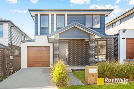 4 Nammoona Rd, Colebee, NSW 2761