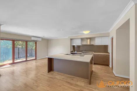 Property photo of 8 Rhynhurst Street Clyde North VIC 3978