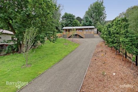 Property photo of 8 Quarry Road Upper Ferntree Gully VIC 3156