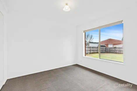 Property photo of 8 Macquarie Drive Wyndham Vale VIC 3024