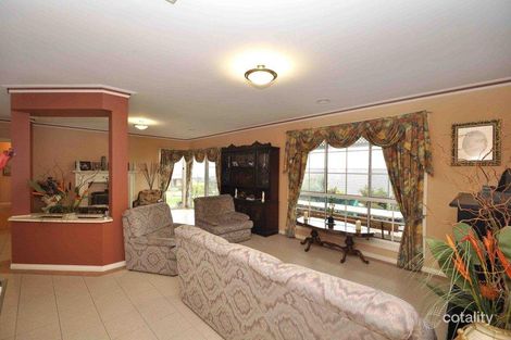 Property photo of 48 Silvertop Close Wallan VIC 3756