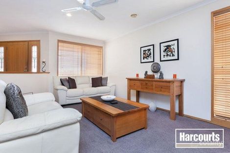 Property photo of 6 Hillary Court Berwick VIC 3806