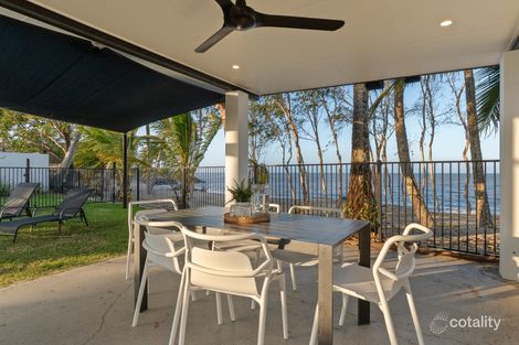 8 COCONUT ST, HOLLOWAYS BEACH, QLD 4878