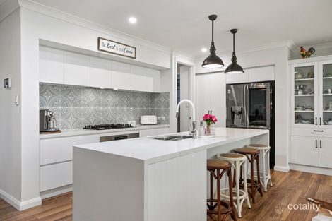 Property photo of 30 Guthawah Way Renwick NSW 2575