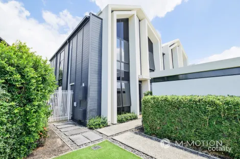 Property photo of 7 Sanctuary Court Mermaid Waters QLD 4218