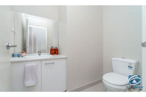 Property photo of 21 Lokeport Parkway Mickleham VIC 3064