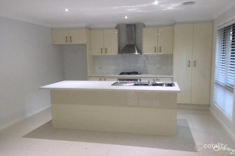 15 Rowan Dr, Doveton, VIC 3177