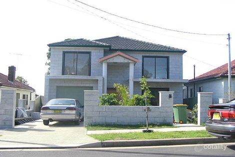 33 Mimosa Rd, Greenacre, NSW 2190