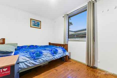 Property photo of 18 Ora Street Hampton Park VIC 3976