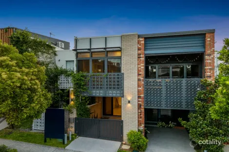 24 LENNEBERG ST, SOUTHPORT, QLD 4215