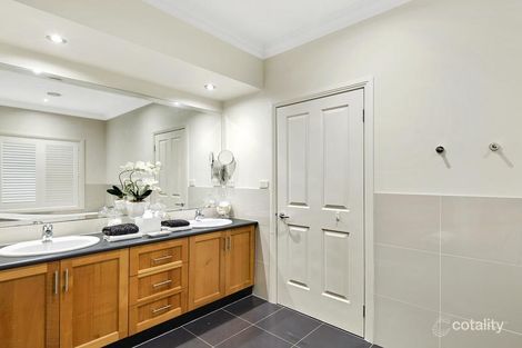 Property photo of 7 Woodlyn Mews Mount Eliza VIC 3930