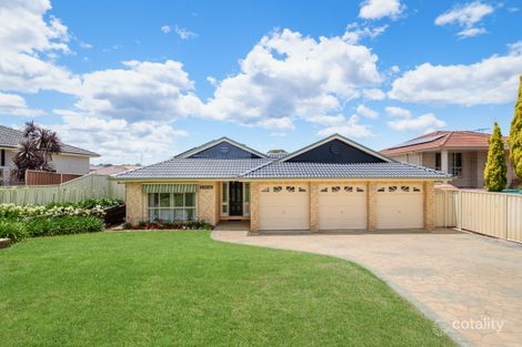 33 Archibald Cres, Rosemeadow, NSW 2560