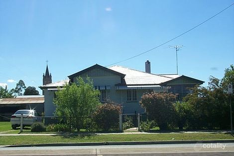 77 Albion St, Warwick, QLD 4370