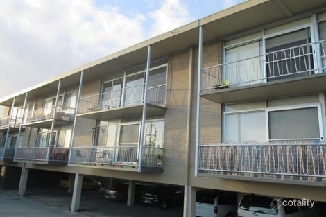 7/3 East Ct, Newcomb, VIC 3219