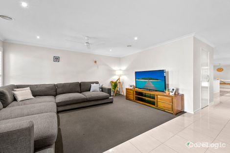 Property photo of 17 Corymbia Promenade Pakenham VIC 3810