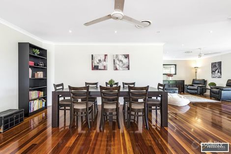 Property photo of 4 Squeers Place Ambarvale NSW 2560