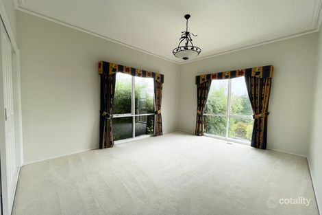 Property photo of 8 Primula Boulevard Gowanbrae VIC 3043