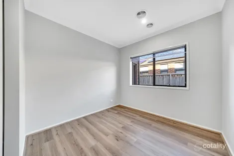 Property photo of 18 Bertie Street Manor Lakes VIC 3024