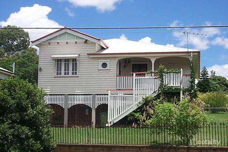 64 Pine St, North Ipswich, QLD 4305