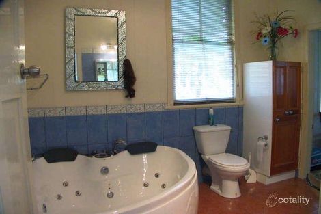 Property photo of 11 Quinton Street Kangaroo Point QLD 4169
