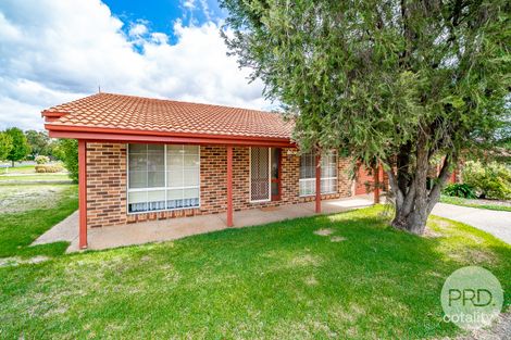 1/33 Balleroo Cres, Glenfield Park, NSW 2650