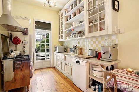 Property photo of 8 Dean Street Moonee Ponds VIC 3039