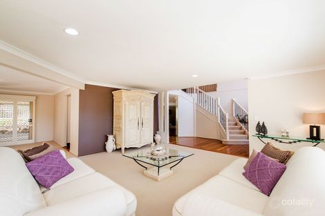 Property photo of 27 Amersham Crescent Carindale QLD 4152