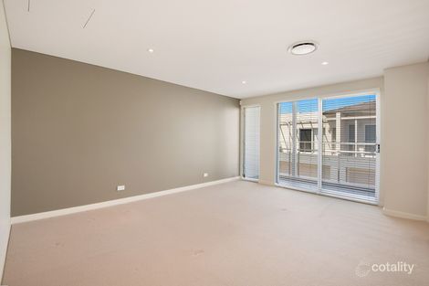 Property photo of 19 Waterstone Crescent Bella Vista NSW 2153