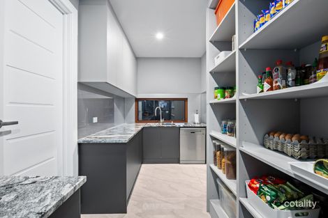 Property photo of 50 Cresdee Road Campbelltown SA 5074