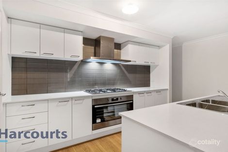 25 Forton Cres, Cranbourne West, VIC 3977