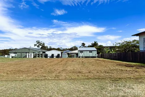 18 Bay Dr, Russell Island, QLD 4184
