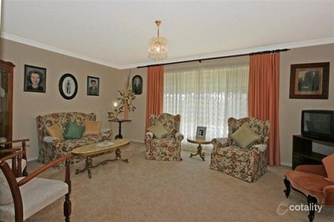 Property photo of 18 Beauty Crescent Surfside NSW 2536