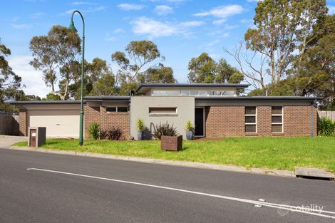 10 Riviera Dr, Pakenham, VIC 3810