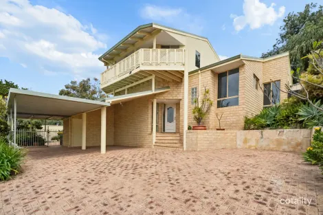 Property photo of 34B Gnobar Way Mullaloo WA 6027