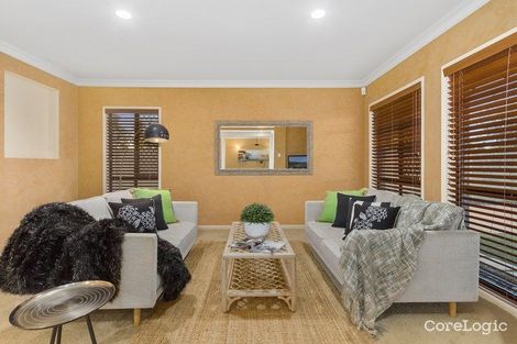Property photo of 18 John Dalley Drive Helensvale QLD 4212