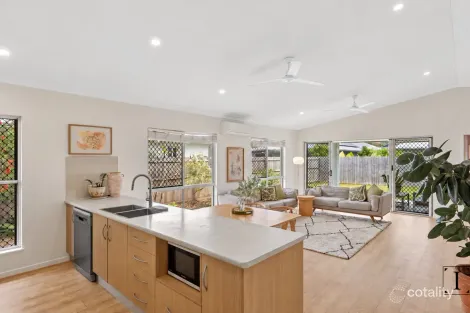 22 Rockingham Pde, Smithfield, QLD 4878