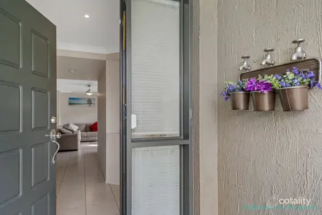 Property photo of 14 Timkelnik Crescent Victoria Point QLD 4165