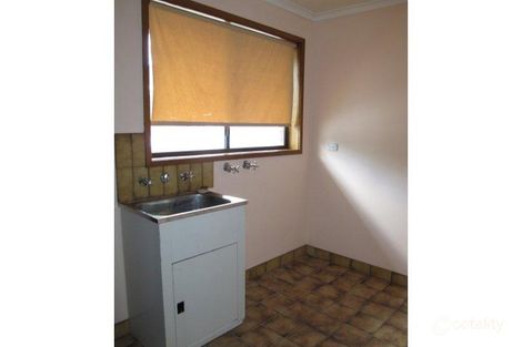 Property photo of 2/12 Gayview Drive West Wodonga VIC 3690