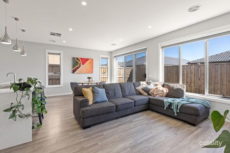 Property photo of 8 Rathdowne Drive Mickleham VIC 3064