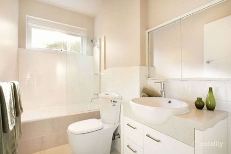 Property photo of 27/233-235 Canterbury Road St Kilda West VIC 3182