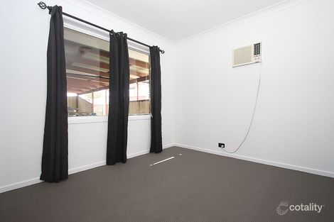 Property photo of 16 Tannadice Court Regents Park QLD 4118