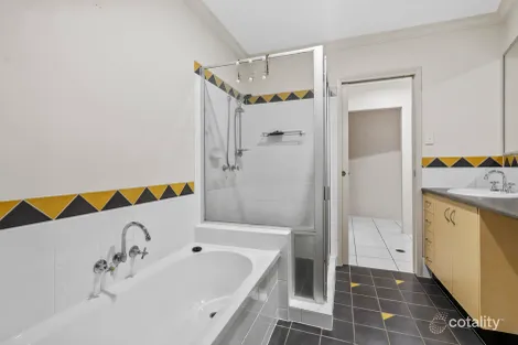 Property photo of 8 Tamarind Close Thornlands QLD 4164