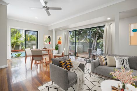 8 Symonds Rd, Burleigh Heads, QLD 4220