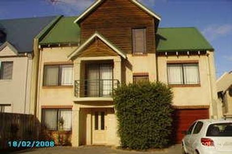 Property photo of 35 Toulon Circle Mindarie WA 6030