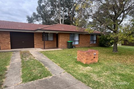 Property photo of 2/2 Sarah Place Armidale NSW 2350