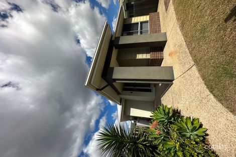 Property photo of 34 Sovereign Drive Deebing Heights QLD 4306