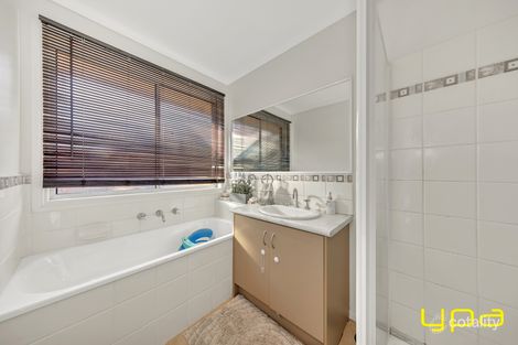 Property photo of 25 Riviera Drive Pakenham VIC 3810