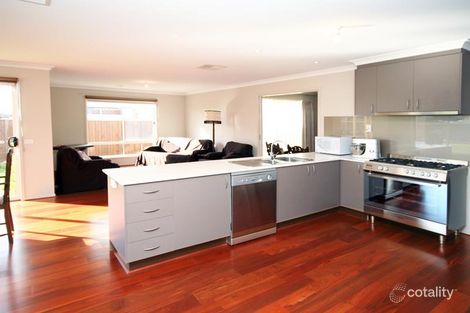 Property photo of 19 Dan Morgan Drive Cranbourne East VIC 3977