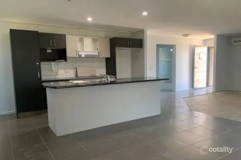 Property photo of 81 Mayfair Drive Emerald QLD 4720