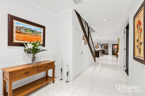 Property photo of 16 Parkstone Crescent Point Cook VIC 3030